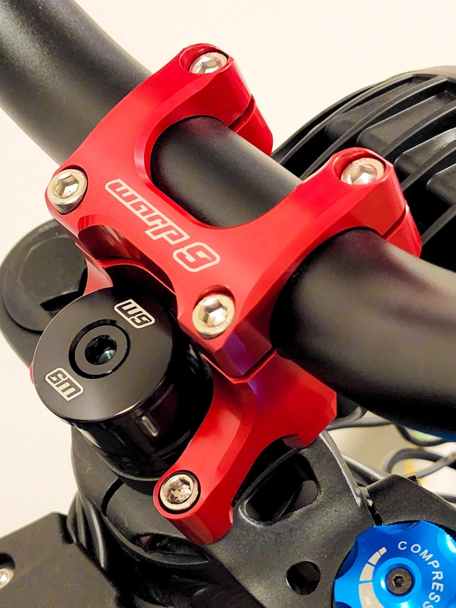Bar Mount (Collective) - ٍٍٍِRERODE USA