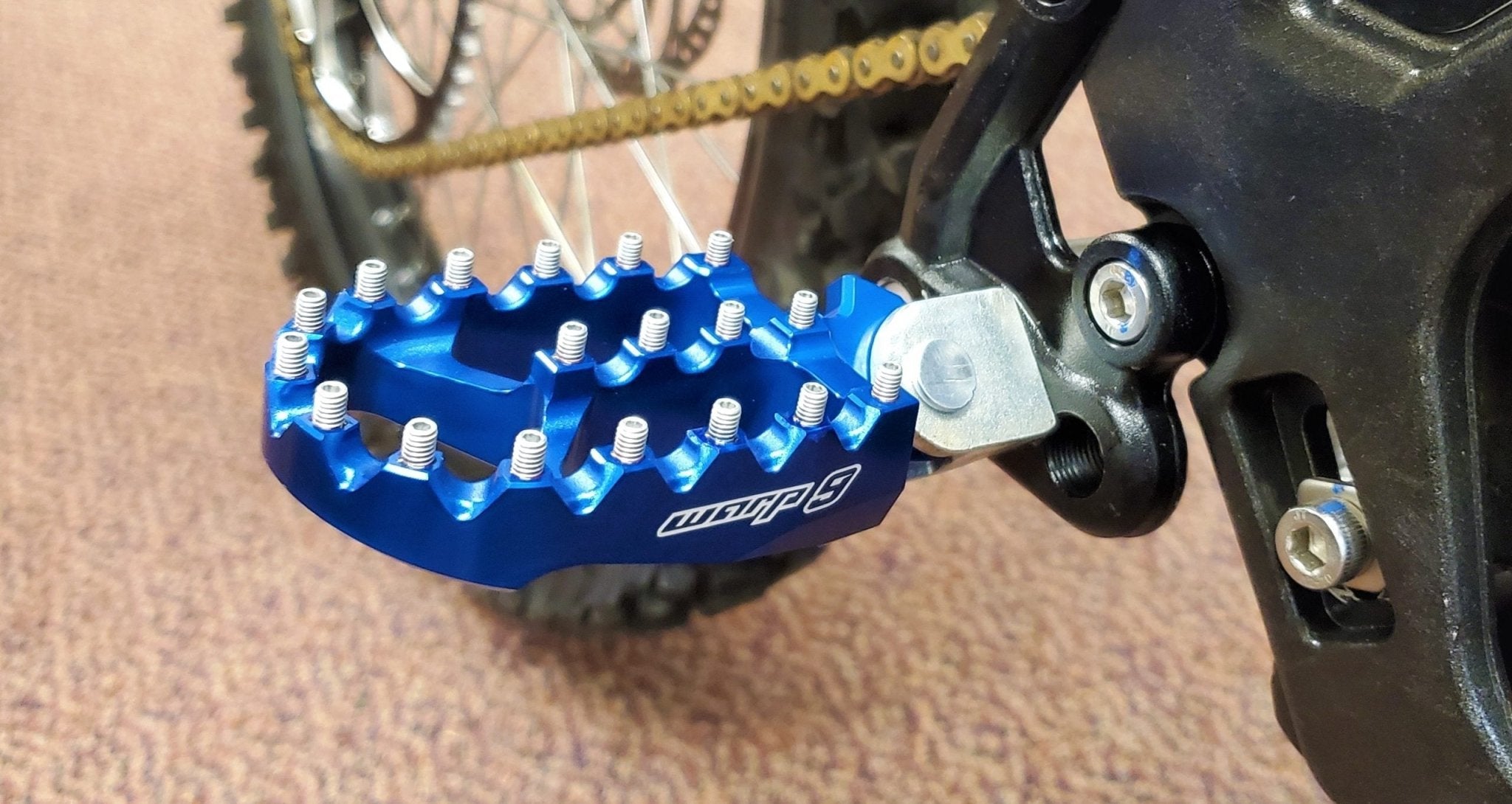 Surron LBX Foot Pegs (Collective) - ٍٍٍِRERODE USA